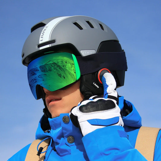 Smart Ski Helmet – Protective Winter Sports Gear for Snow Activities