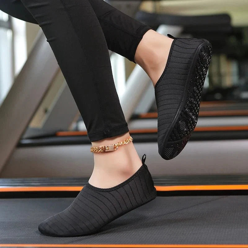 Unisex Aqua Shoes – Quick-Dry Barefoot Water Sports & Beach Footwear
